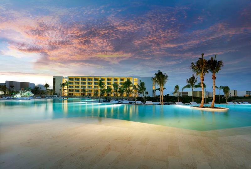 Family Selection At Grand Palladium Costa Mujeres Resort & Spa Канкун Екстериор снимка